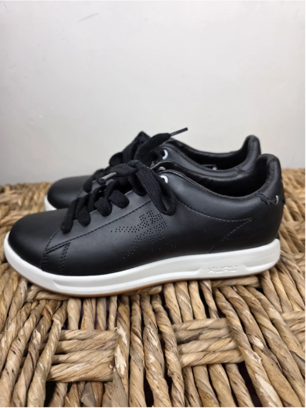 KURU Women's 6 M Black Leather ROAM Comfort Walking Sneakers White Gum Sole